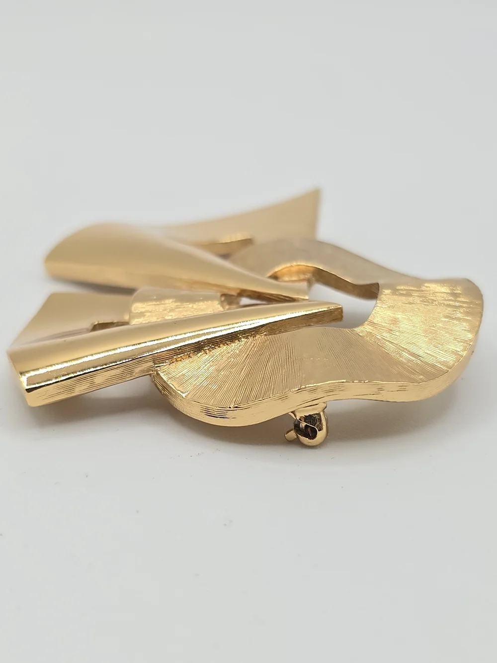 VTG Monet Geometric Brooch Modernist Abstract Gold Tone 2.25